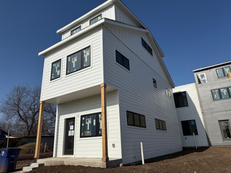 Three-story modular home in Austin, Texas, engineered with an AMOC engineer letter